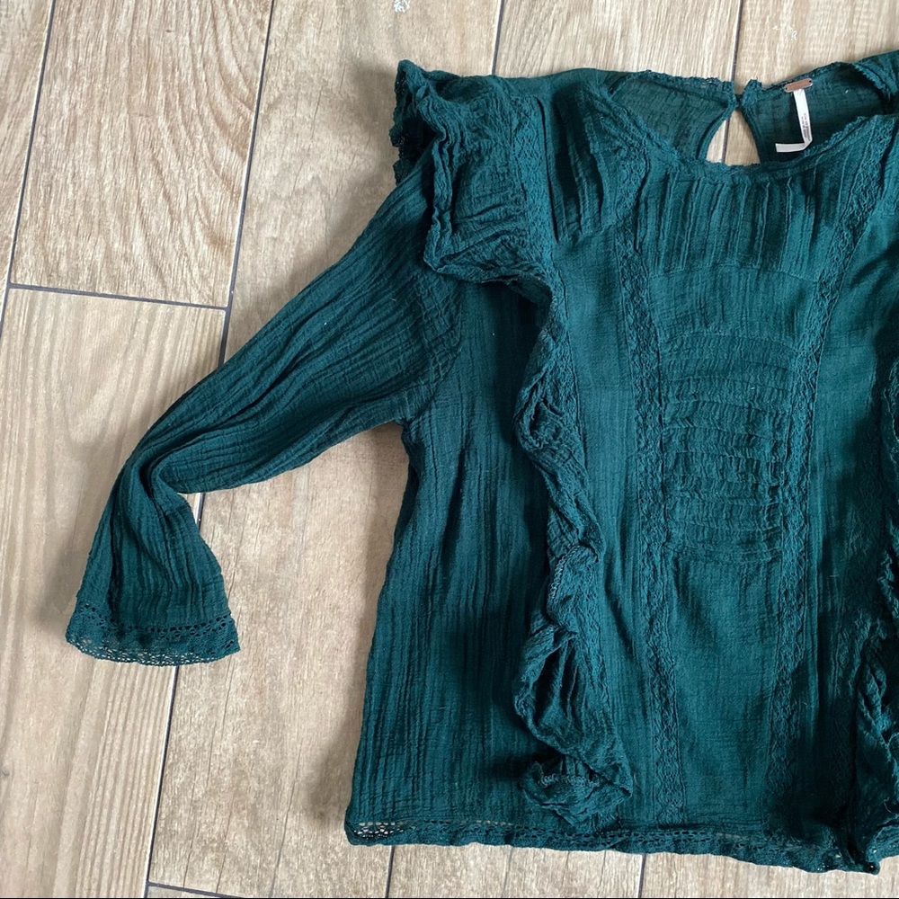 Free People green Gauze lace top size Xs